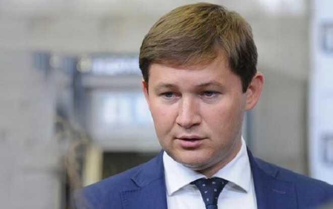 The former head of the Kyiv metro, Brahinskyi, has been declared wanted.